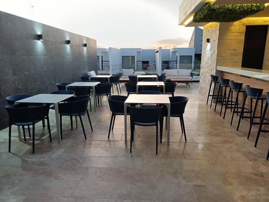 Appartement Menesse Mitdtown2 , Ave 25th *